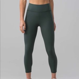 NWT LULULEMON FINAL LAP CROPS